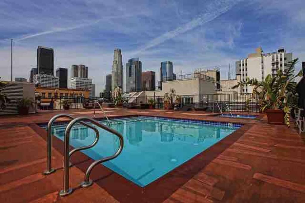 Newly Renovated 1Bdrm Loft Dtla And Rooftop Pool Los Angeles Exterior photo